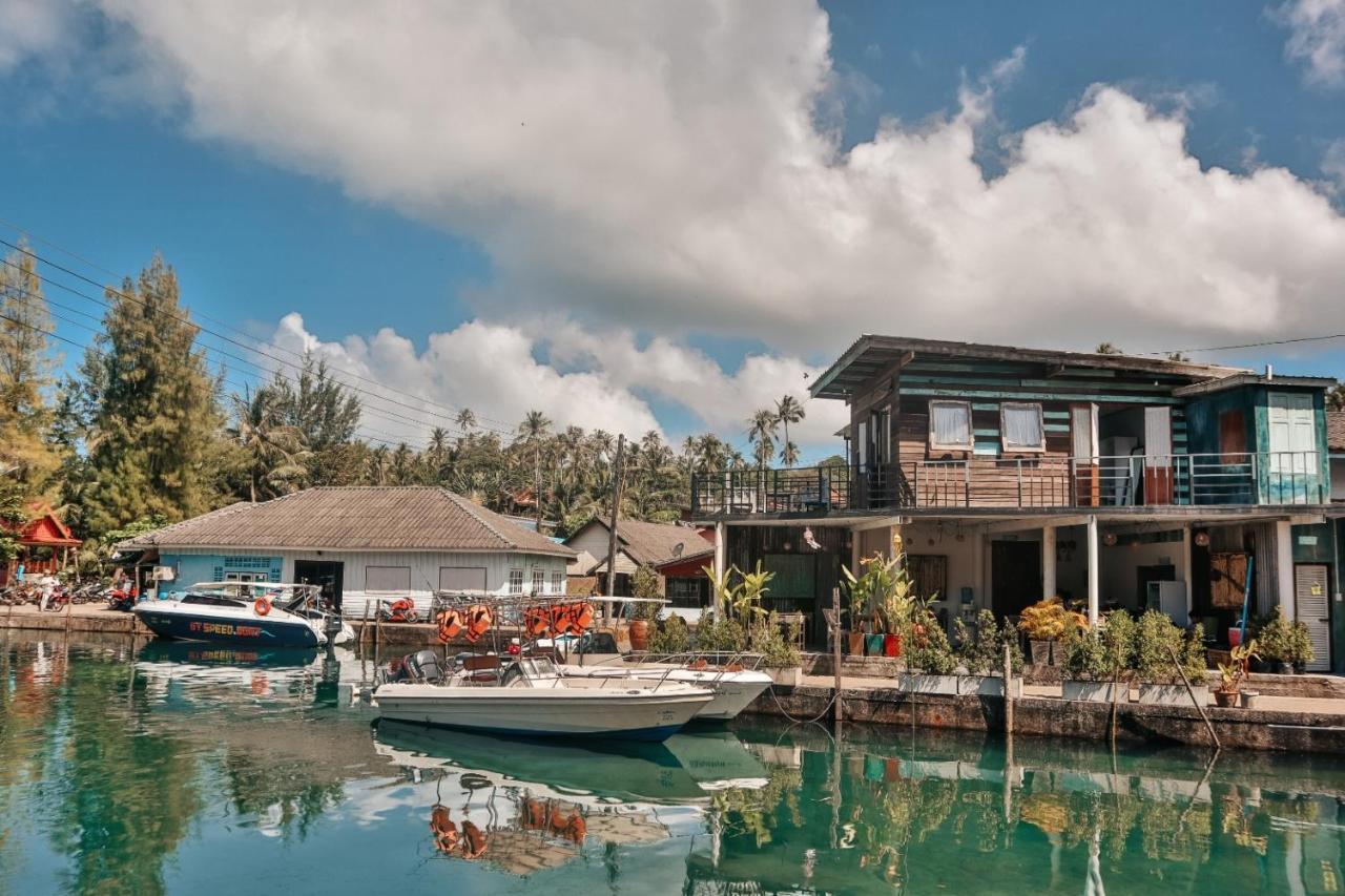 Baan Rabieng Talay Homestayบ้านระเบียงทะเล โฮมสเตย์เกาะกูด Ko Kut Kültér fotó